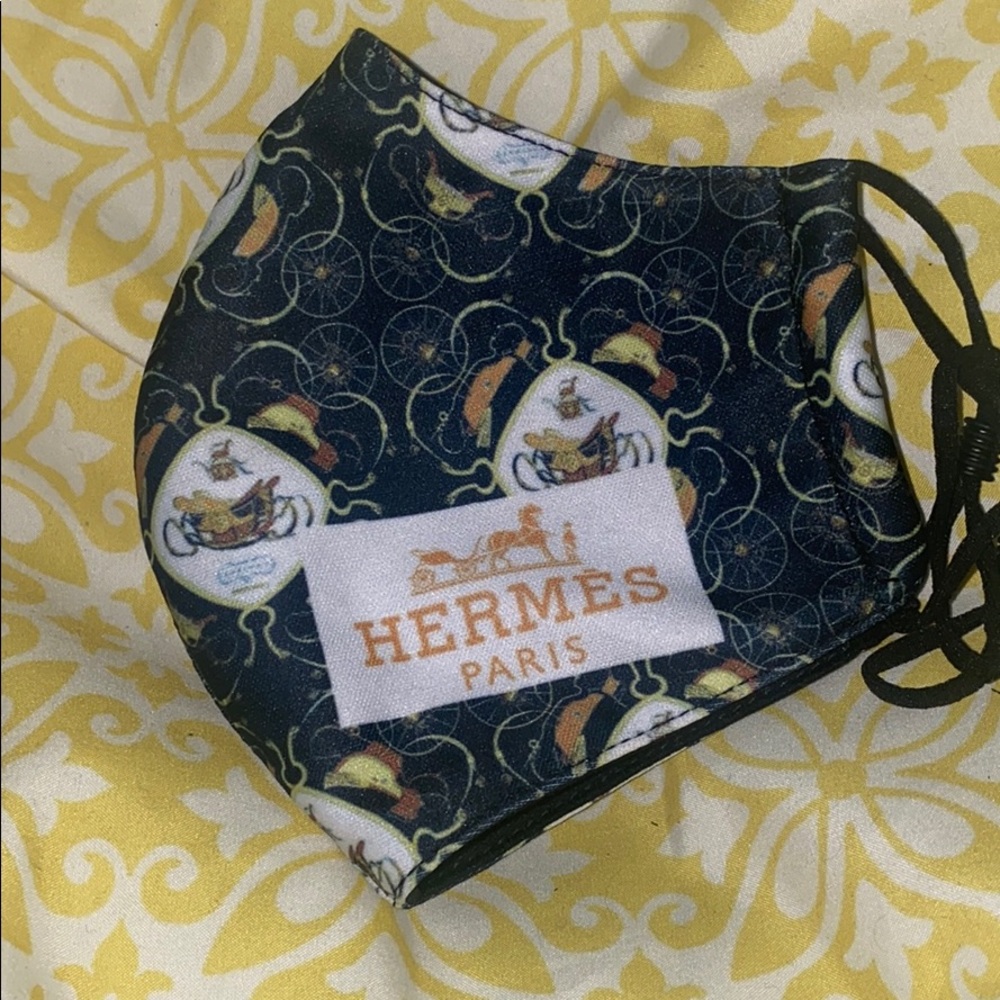Brand new herm mask black nwot